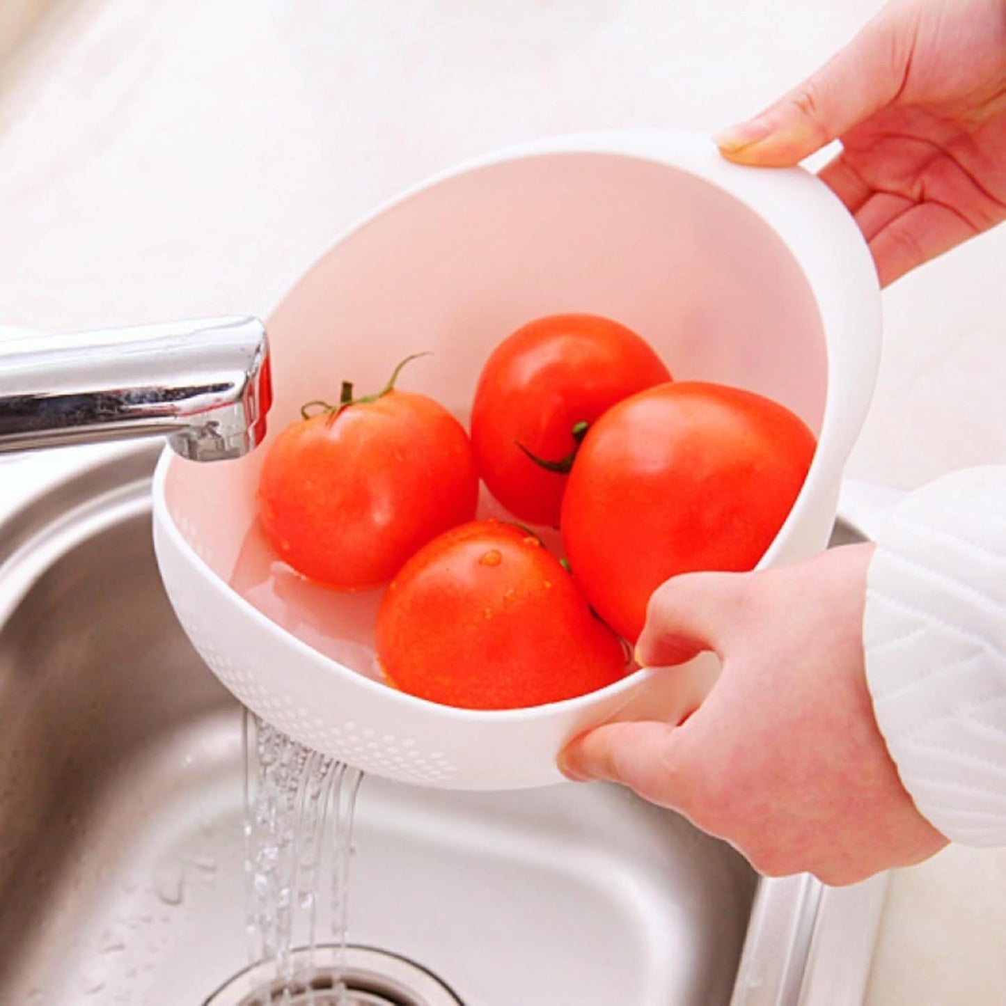 SKY-TOUCH Rice-Washing and Draining Bowl — Suitable for Washing Vegetables, Fruits, Pasta, etc.; Combines Washing and Storage Functions, 23 * 19 * 13 cm(White)