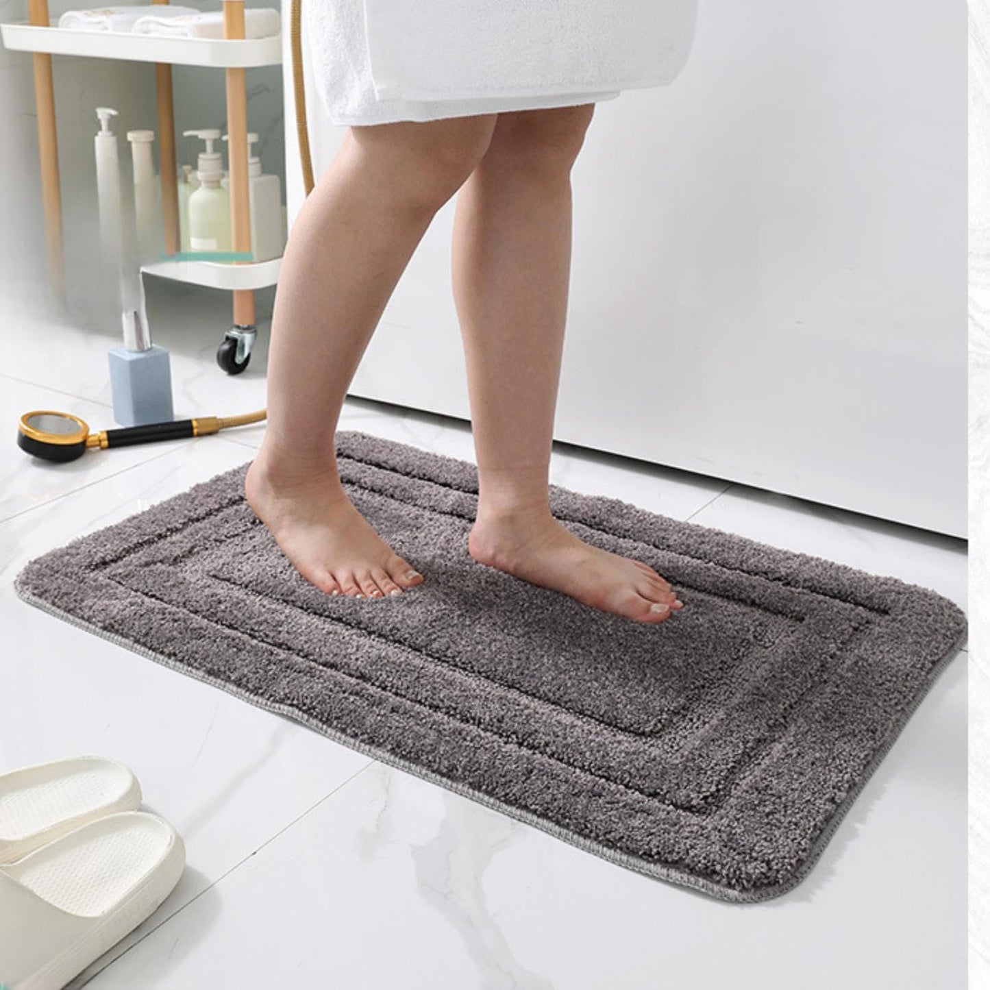 SKY-TOUCH Bathroom Rugs 40 * 60cm, Non-Slip Doormats Extra Soft and Absorbent Microfiber Bath Mat for Home Floor, Tub and Shower (Dark Grey)