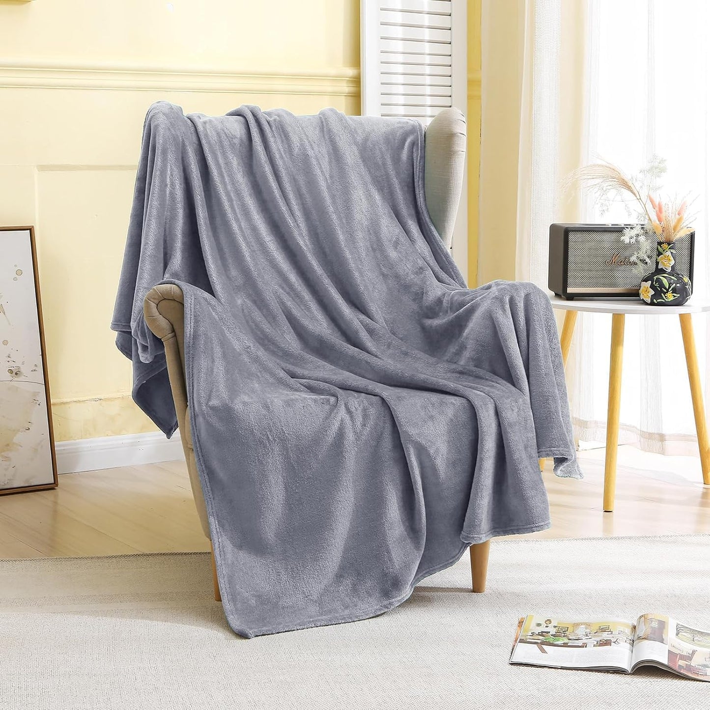 SKY-TOUCH Twin Fleece Blanket : 270GSM Super Soft Lightweight Bed Blanket Plush Fuzzy Cozy Luxury Microfiber Throw Blanket for Home Office Dorm Bed Sofa Chair Couch Travel Camping (Grey)