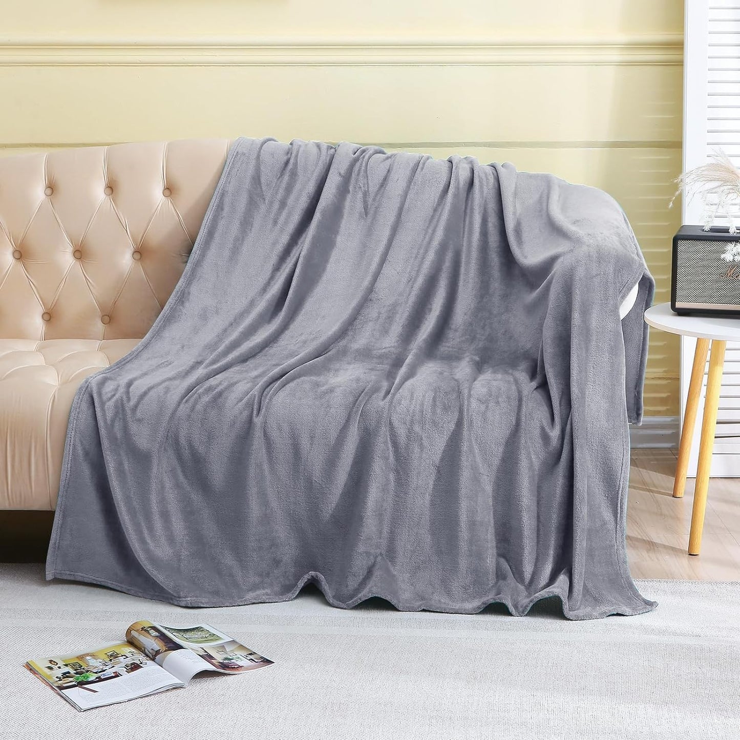 SKY-TOUCH Twin Fleece Blanket : 270GSM Super Soft Lightweight Bed Blanket Plush Fuzzy Cozy Luxury Microfiber Throw Blanket for Home Office Dorm Bed Sofa Chair Couch Travel Camping (Grey)