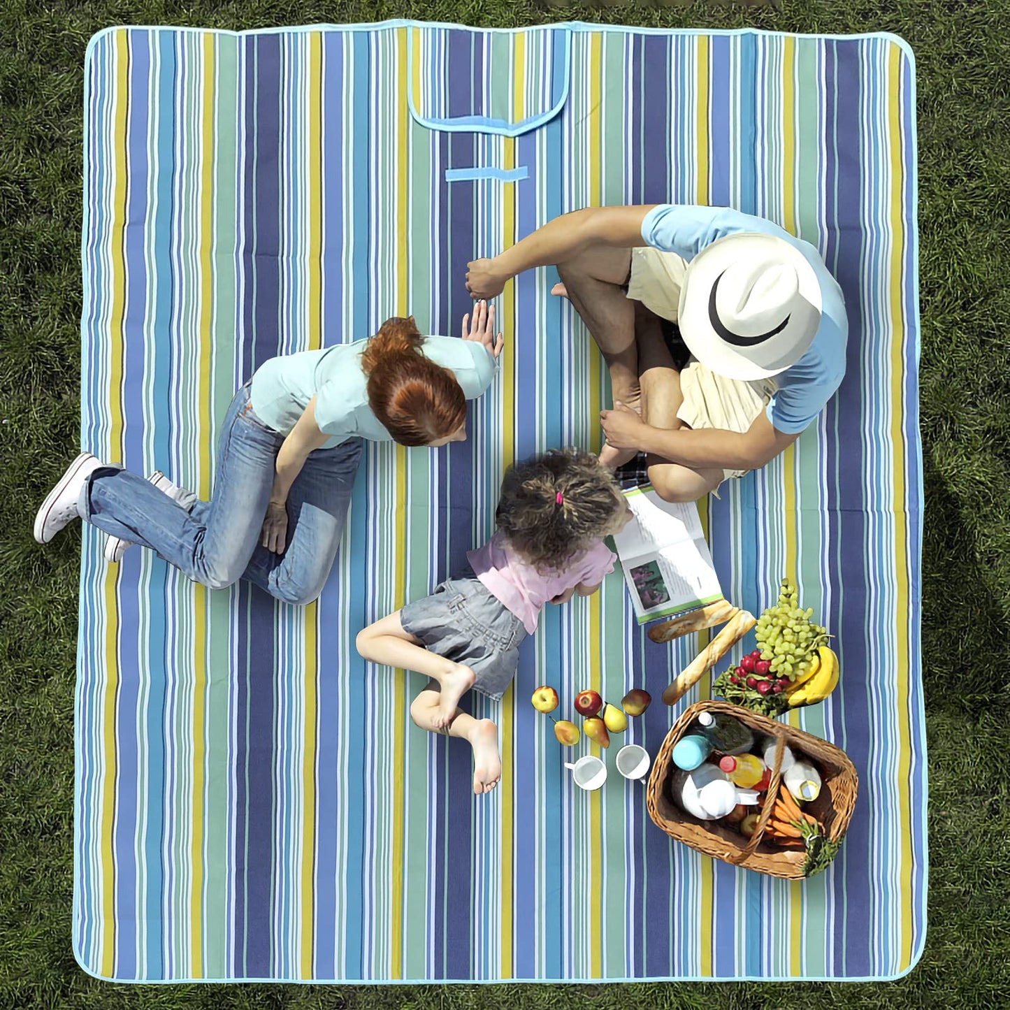 SKY-TOUCH Portable Waterproof Picnic and Beach Blanket, 180x145cm, Green and Blue, Foldable Mat for Outdoor Camping, Park, and Garden