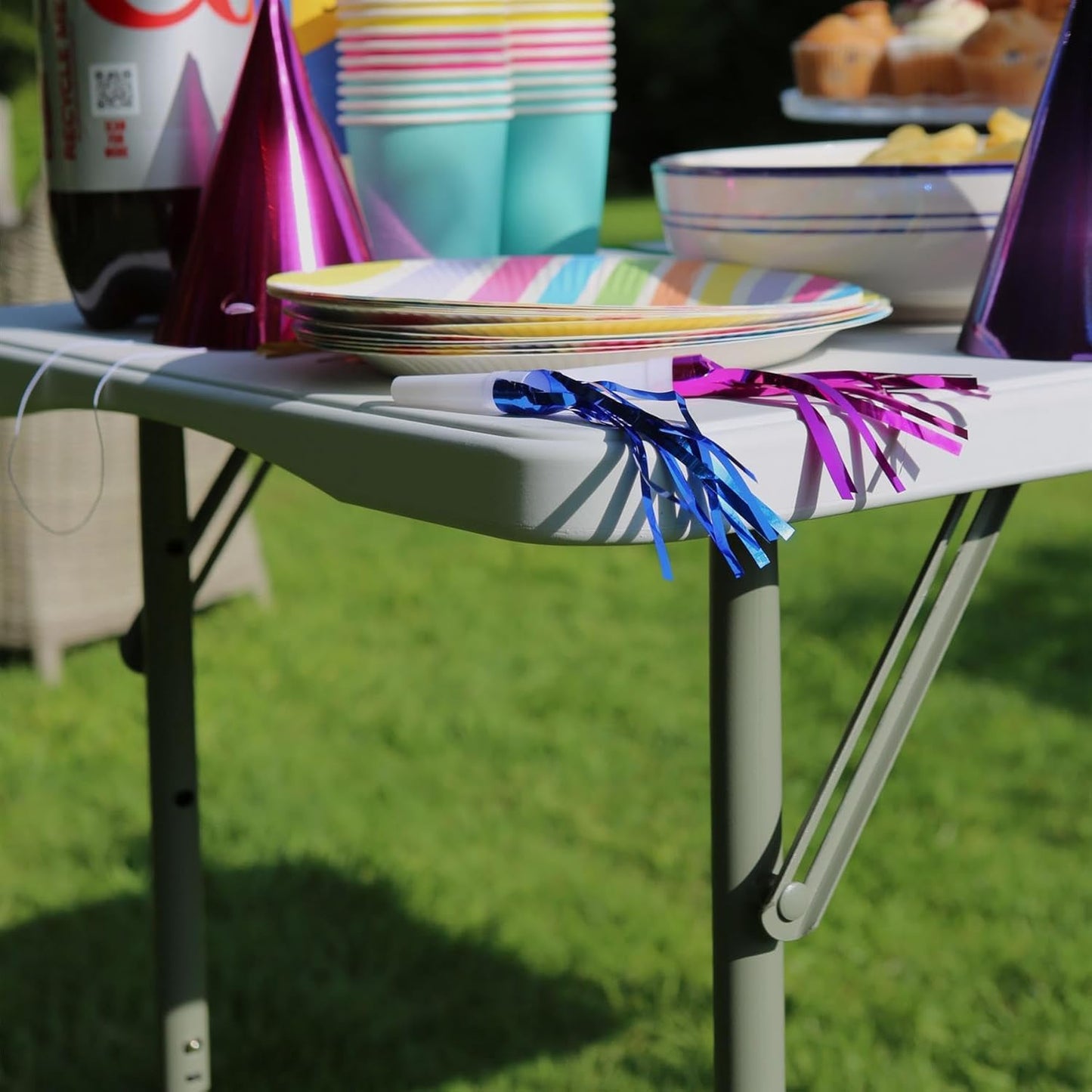 SKY-TOUCH Lightweight Folding Trestle Table, 120x60x75cm, Heavy-Duty Plastic Picnic and Camping Table with Carry Handle, Foldable for BBQ and Outdoor Parties, White
