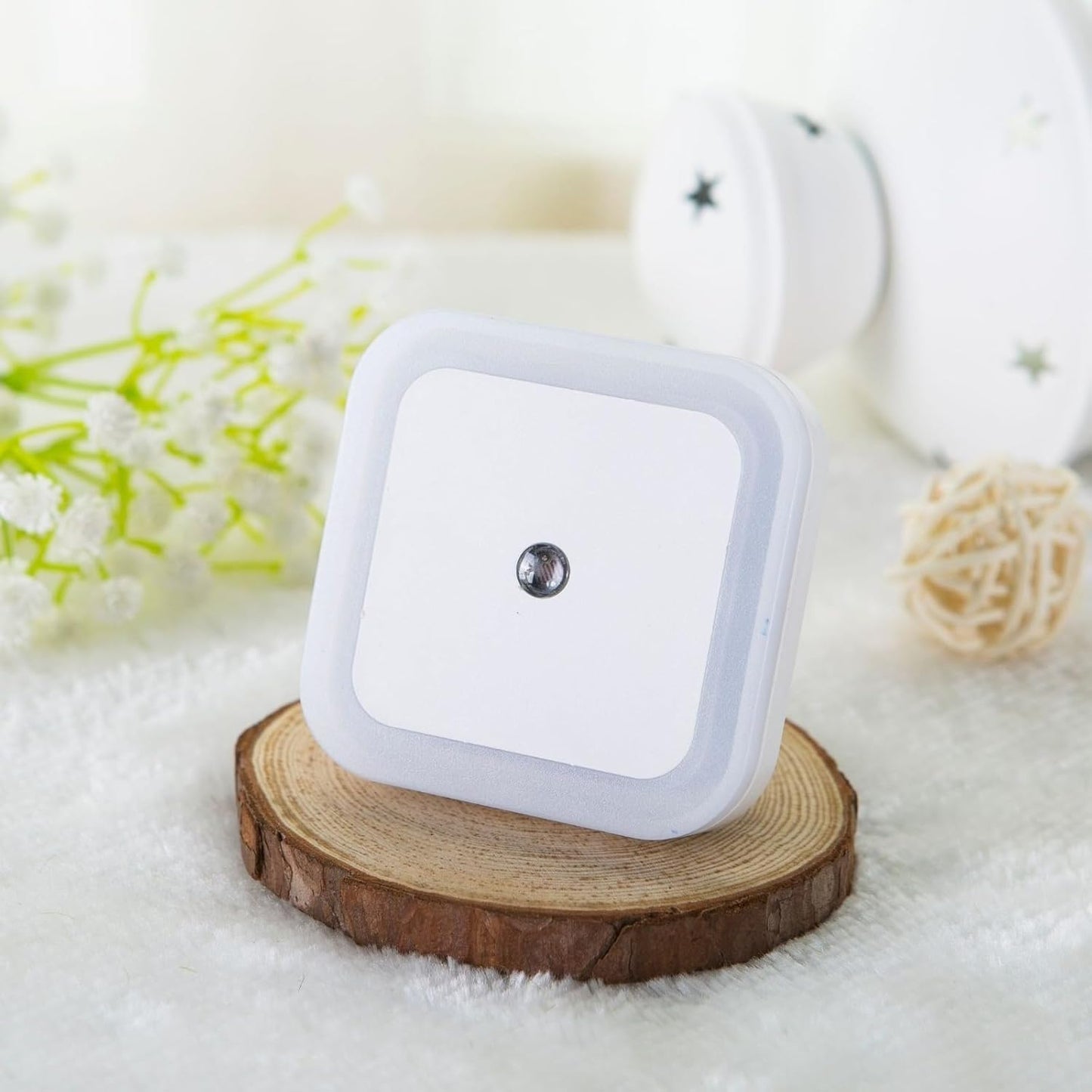SKY-TOUCH 4Pcs Light Control Nightlight, Warm LED Nightlight, Wall-Mounted, The Light Turns On When The Sensor Is Activated, Suitable for Children's rooms, Bathrooms, Kitchens, Etc, White Warm Light